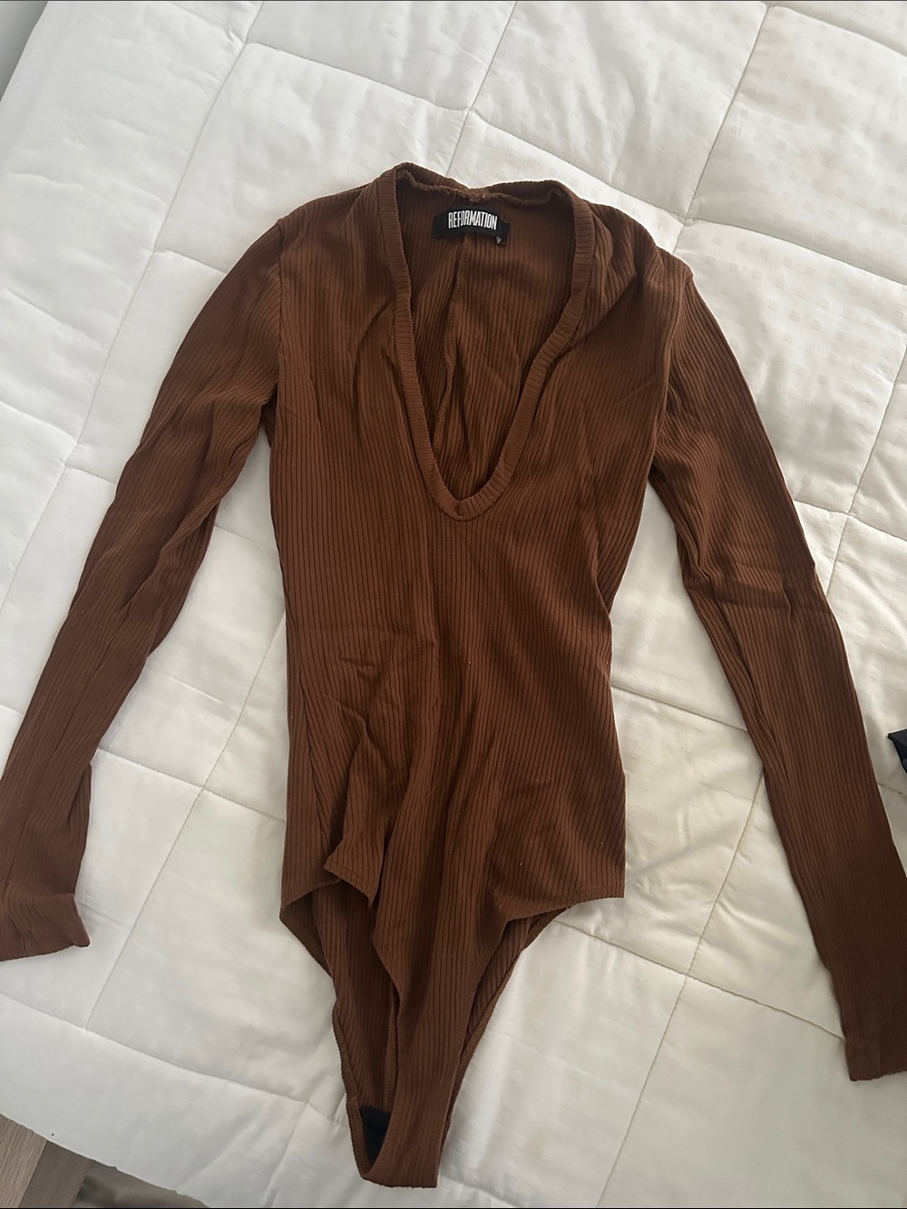 Reformation Chestnut Ribbed V-Neck Long-Sleeve Bodysuit